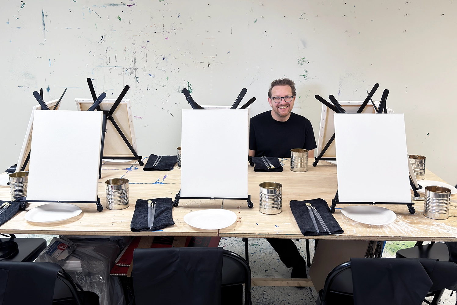 You are currently viewing How 2025 Redefined What It Means to Be a Professional Artist in 2026